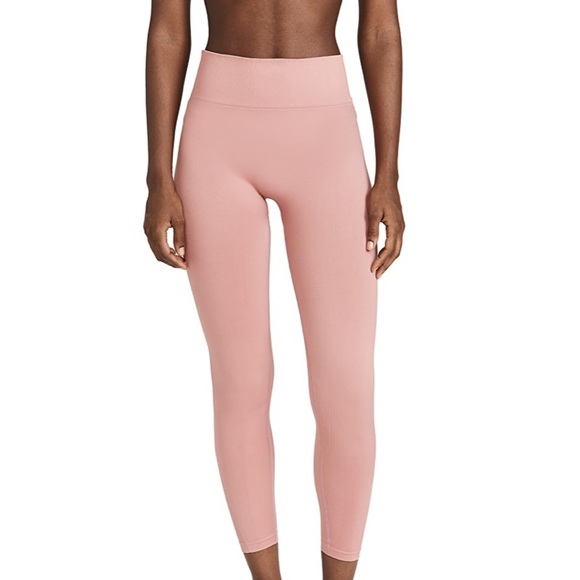 Reebok x Victoria Beckham
RBK VB Seamless Leggings & RBK VB Seamless Bra - Picture 11 of 11